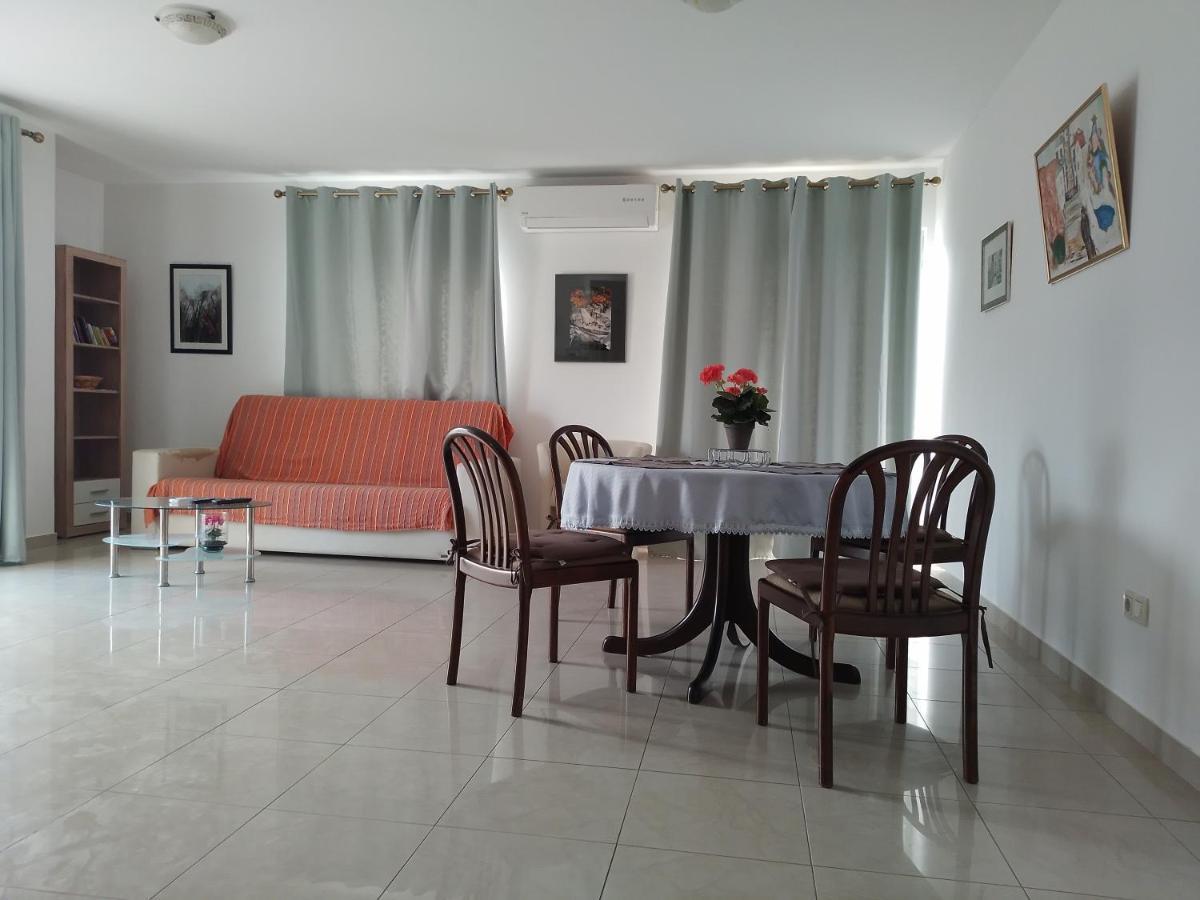 Apartments Mila & Miro Split Bagian luar foto